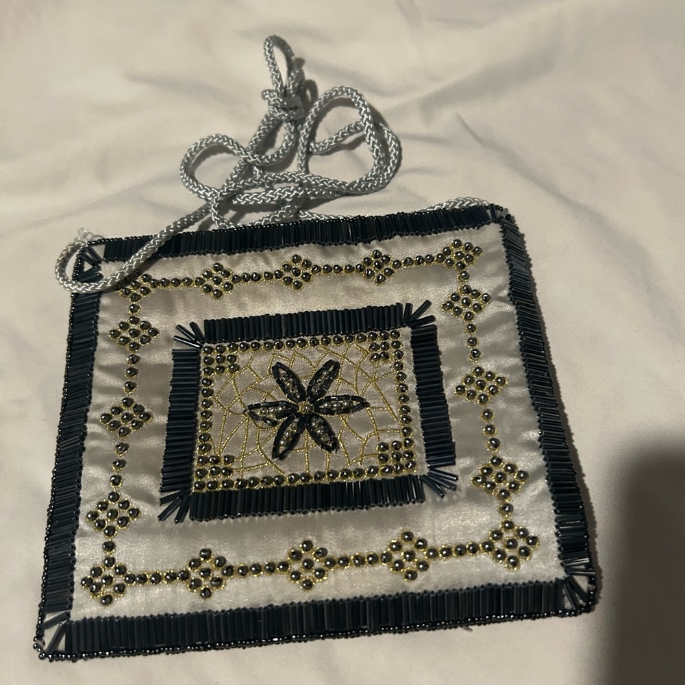 Valerie Stevens Black and Cream Beaded Mini Bag - Picture 7 of 8